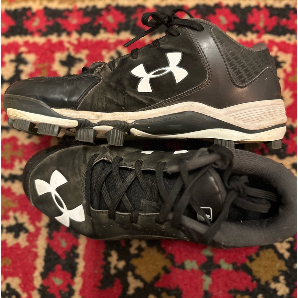 Under Armour men’s baseball cleats size 7